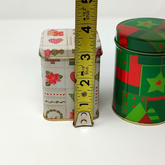 Vintage Set of 2 Little Tin Christmas Holiday Storage Containers Home Decor - Picture 3 of 5